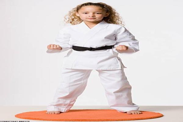 《体育教练》资格培训包含哪些课程？